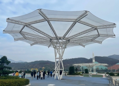 膜結(jié)構(gòu)雨棚的魅力何在？全面解析其優(yōu)勢與應(yīng)用